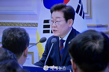 李대통령 "민주주의 큰 스승을 잃었다"…이해찬 별세에 정치권 애도 물결