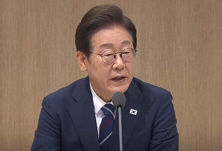 李대통령 "대출 연장도 신규 대출과 다르지 않다" 전방위 규제안 지시