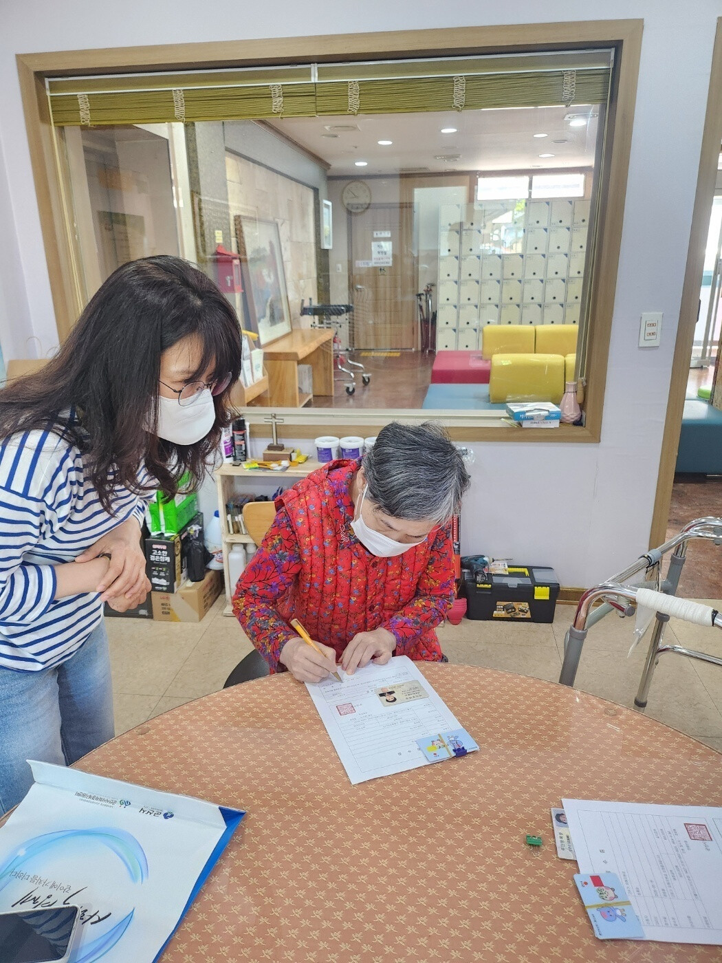 “5천여 명 아직 못 받아”…군산시,...