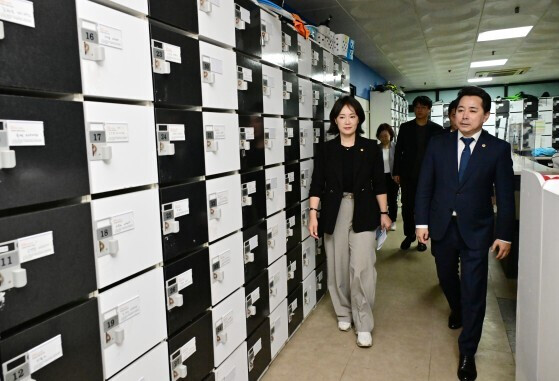 임만균 의장, 서울 학교 수영장 14...