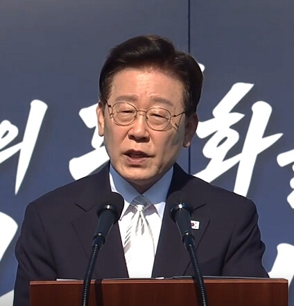 대호김종서함 진수…韓 해상 미사일방어 '탐지·추적→요격'으로 확대